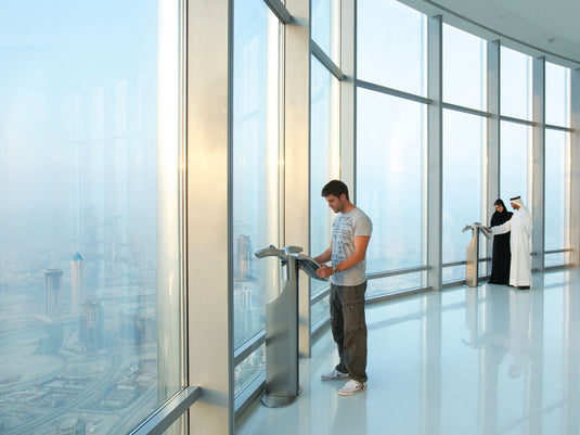 Burj Khalifa, 124º andar, horário de pico. (somente ingresso)